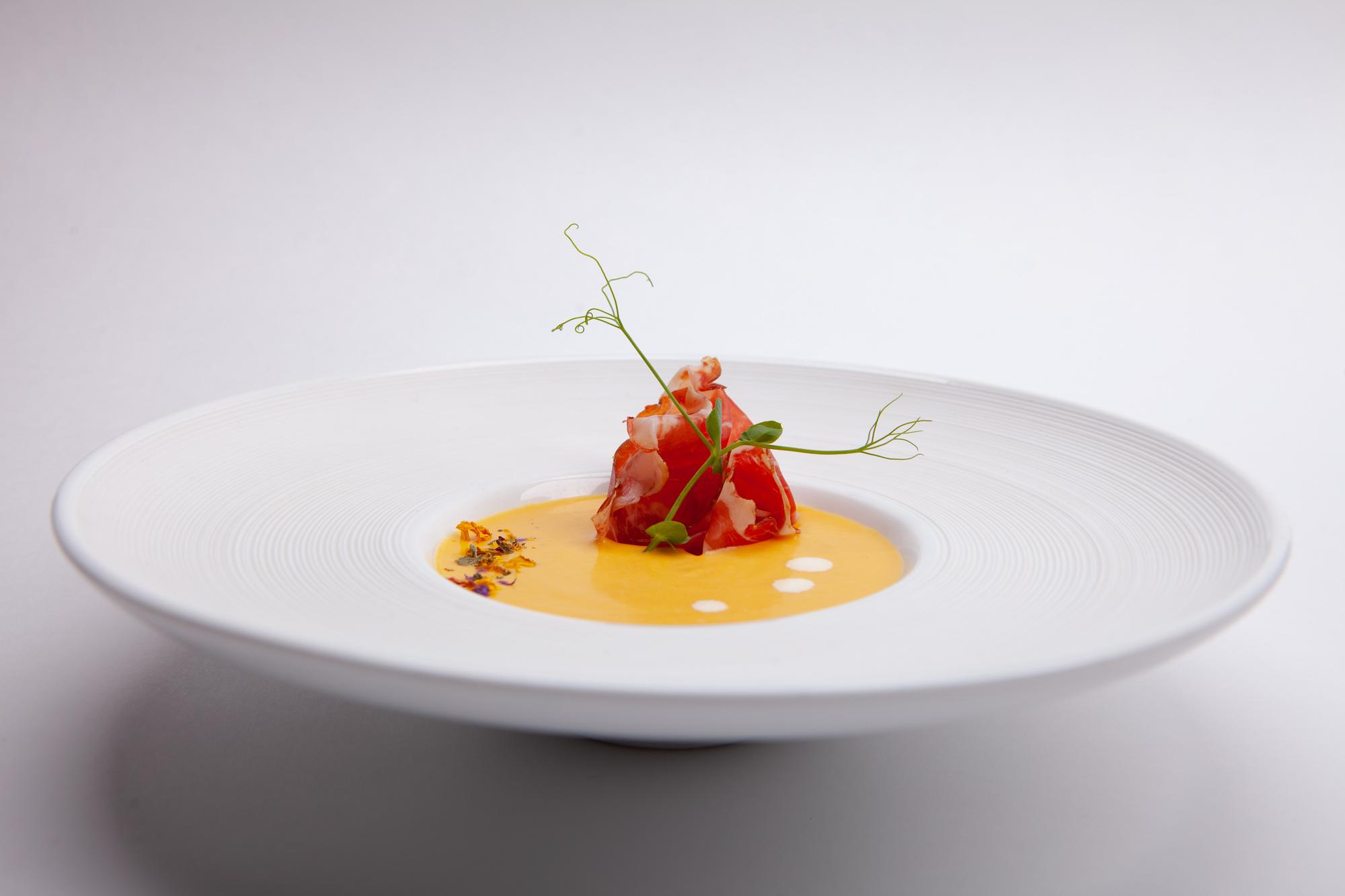 Tabak sunumu detay, modern plating